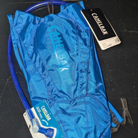 NWT! CamelBak Classic 2.5L (85oz) Hydration Backpack - Picture 2 of 12